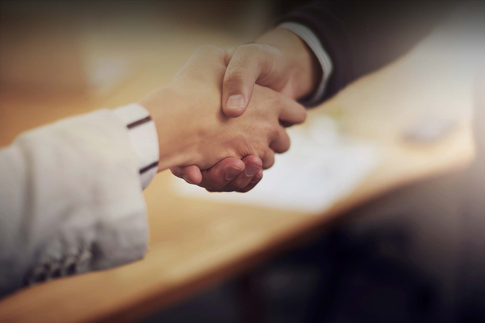 Universum Inkasso Inkasso mit HandschlagQualität